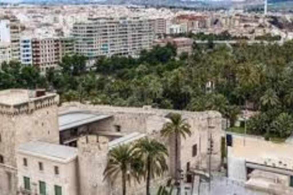 Apartamentos Full Equipped Ельче Екстер'єр фото