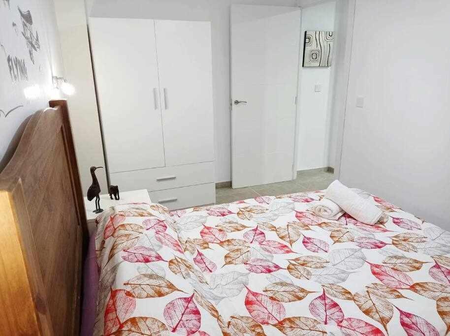 Apartamentos Full Equipped Ельче Екстер'єр фото